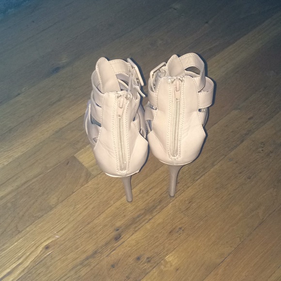 Shoes - Picture 2 of 3